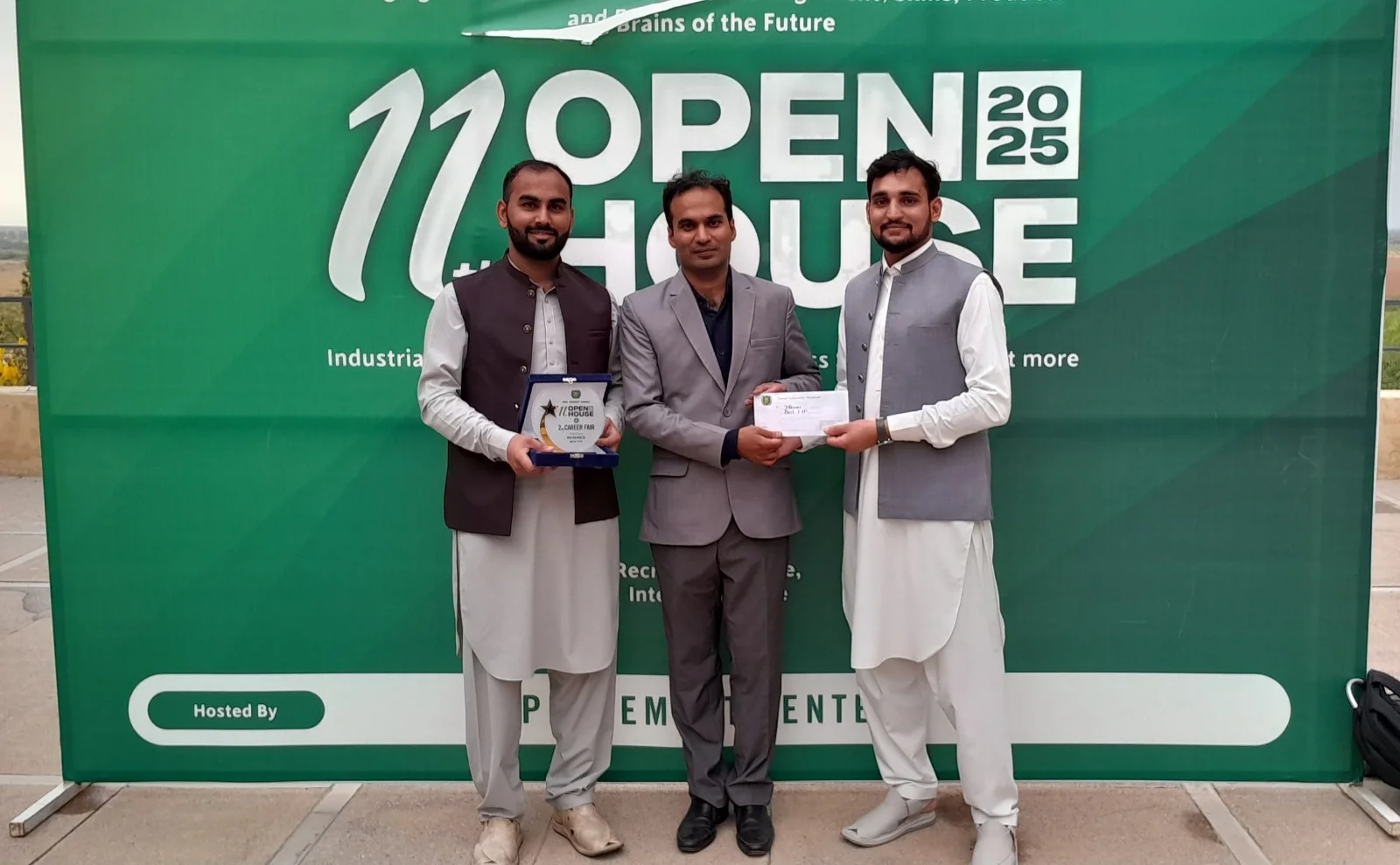 Smart Hydroponics: IoT & ML-Driven Sustainable Farming | Best FYP of the Year (2025)