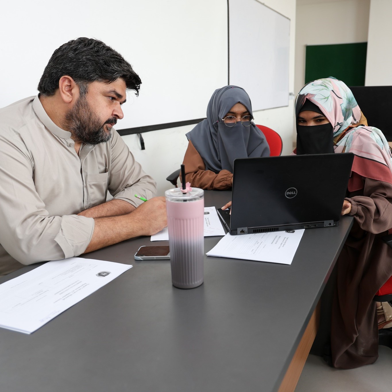 CS Department Organizes Student Project Exhibitions